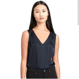 BR black silky V neck top